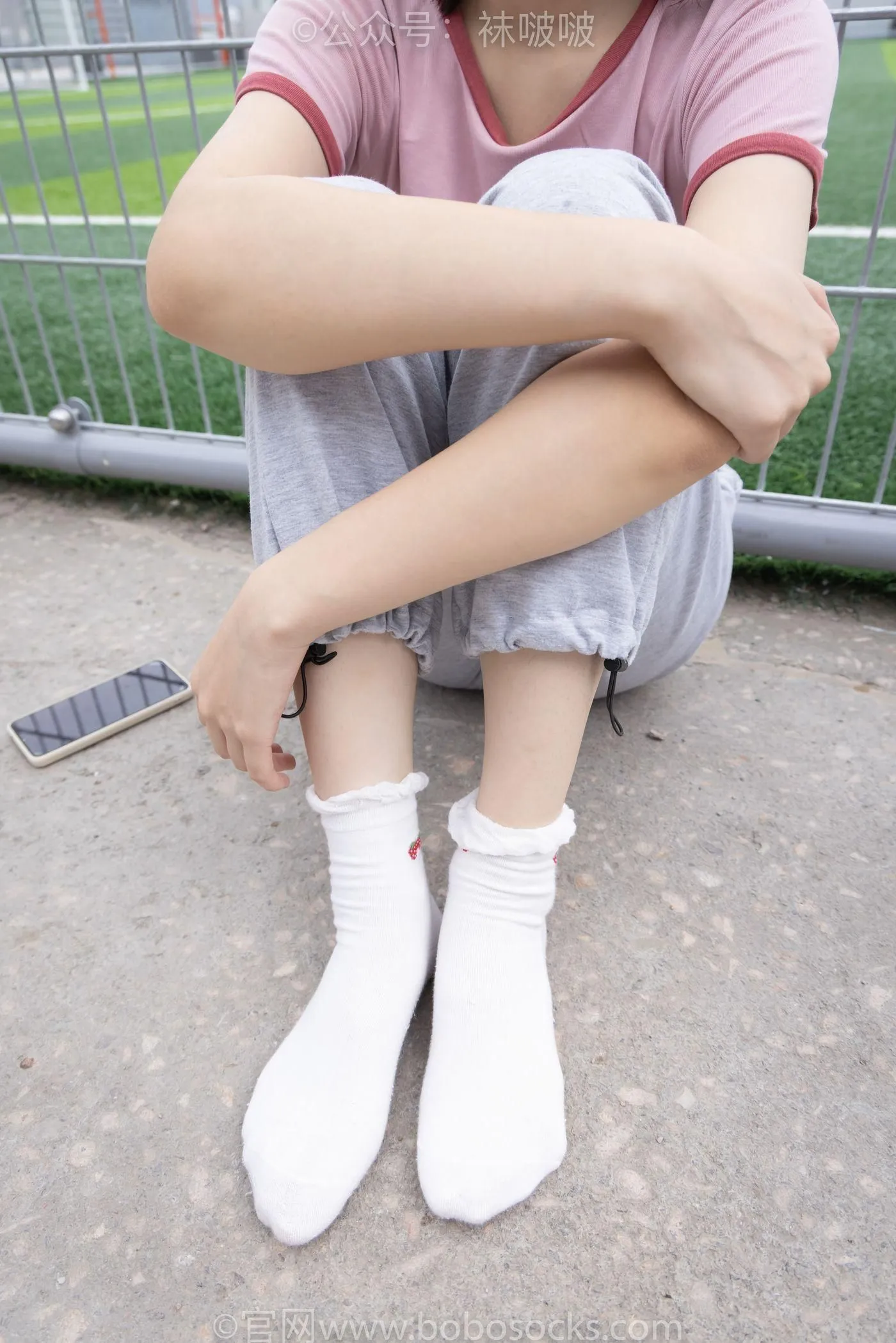 [BoBoSocks袜啵啵]NO.016 熊熊-斯凯奇运动鞋、棉袜（踩脏）、裸足 [147P]插图6